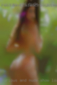 Curious and nude girl with no penty Show Low, AZ.